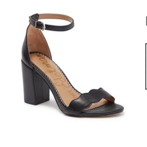 Never worn Sam Edelman Odila Scalloped Strap sandal. size 5. Black